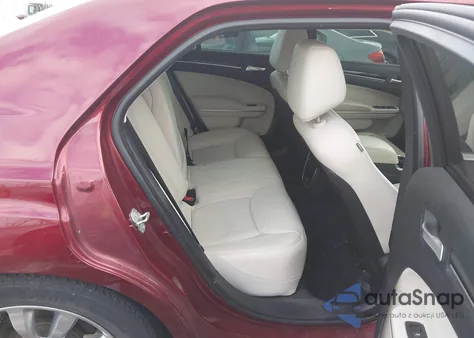 2015 Chrysler 300 Limited из США, поврежденный, VIN 2C3CCARG6FH831571